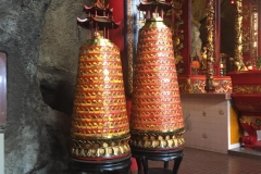 temple-urns